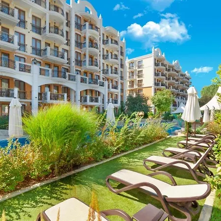 Appart hôtel Stylish Apartment In Harmony Grand Resort Sunny Beach With Pool & Balcony